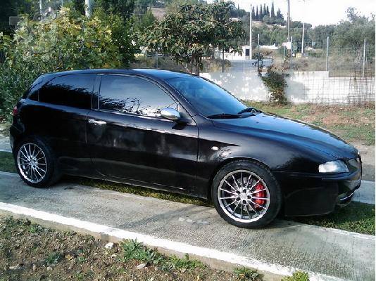 PoulaTo: ALFA ROMEO 147 '01