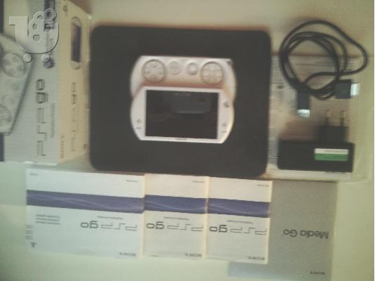 PoulaTo: PSP GO (PEARL WHITE)
