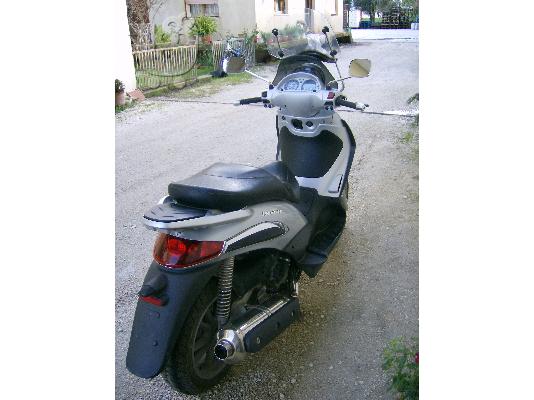 PIAGGIO Beverly 500 