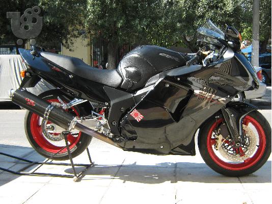 PoulaTo: HONDA CBR 1100 XX Super Blackbird '01