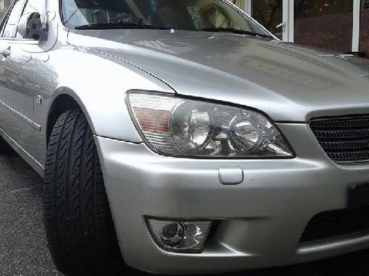 LEXUS IS 200 