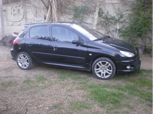 PoulaTo: PEUGEOT 206 '05