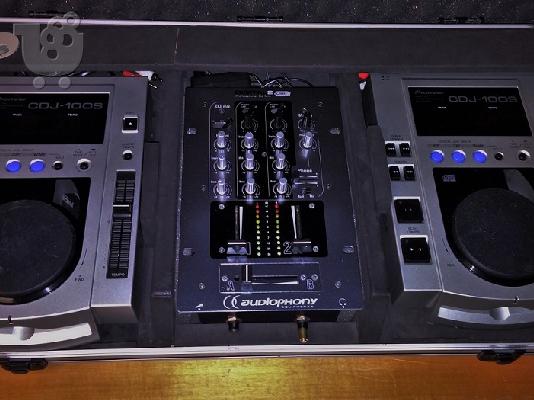 2 CD decks pioneer cdJ 100s