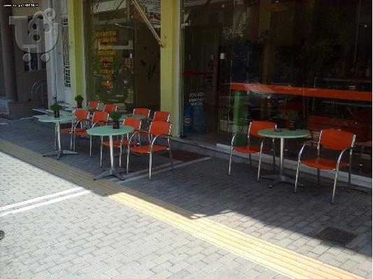 Τραπεζοκαθίσματα καφετέριας ή αναψυκτηρίου