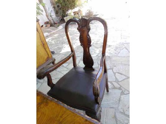 Πωλείται αντίκα τραπεζαρία με μπουφέ