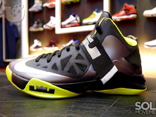 PoulaTo: ζητω για αγορα 2 απο τα παρακατω nike των φωτο