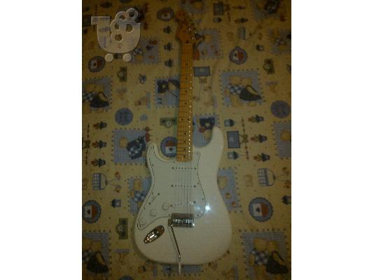PoulaTo: fender strat standard mex LH αριστεροχειρη arctic white