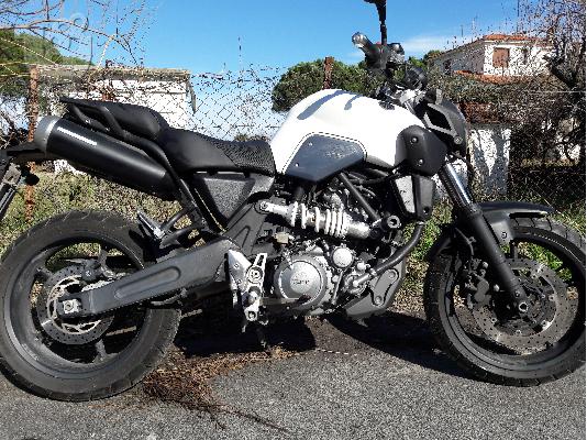 PoulaTo: YAMAHA MT-03 '10