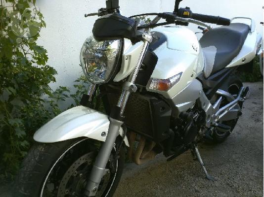 PoulaTo: SUZUKI GSR 600 (all versions) '04