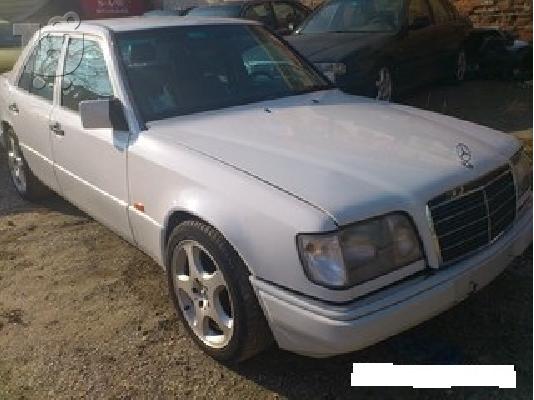 PoulaTo: MERCEDES E 200 '95