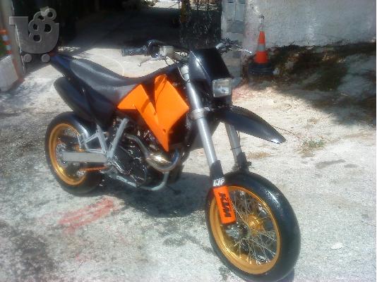 PoulaTo: KTM LC4 640 Supermoto '02