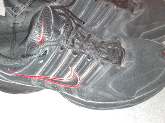 πωλουνται nike σε αριστη κατασταση με το κουτι τους no43...