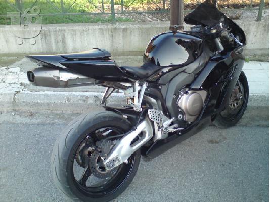 HONDA CBR 1000 RR Fireblade 