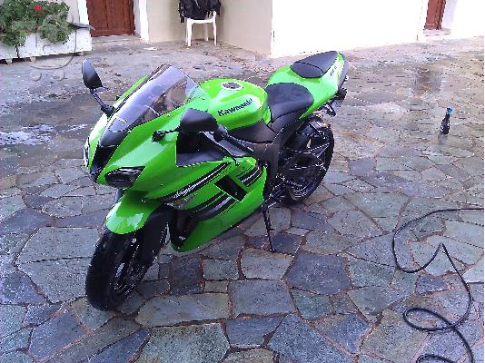 KAWASAKI Ninja ZX-6R 