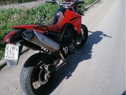 PoulaTo: YAMAHA XT 660 X Supermotard '05