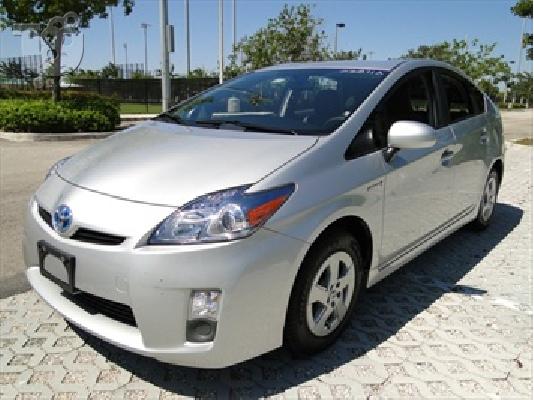 PoulaTo: TOYOTA PRIUS '10