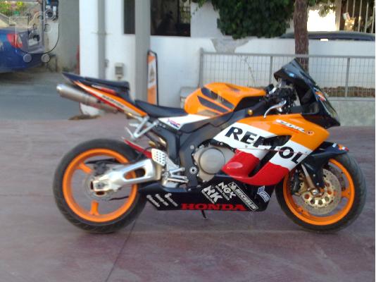 HONDA CBR 1000 RR Fireblade 