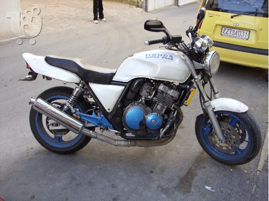 PoulaTo: HONDA CB 400 Four '01