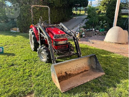 PoulaTo: Case IH Farmall c5v0 τρακτέρ