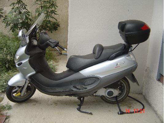 PoulaTo: PIAGGIO X9 250 '04