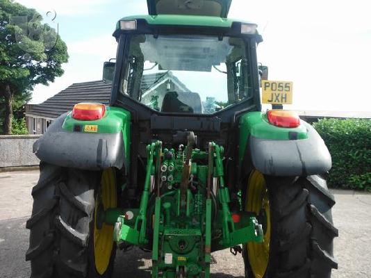 John Deere 6220  -  2005