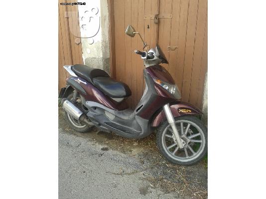 PIAGGIO Beverly 200 