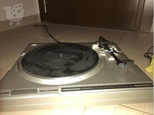 PIONEER turntables & amplifiers