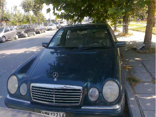 MERCEDES E 200 